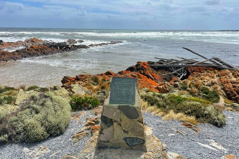 Edge of the world 1 768x512